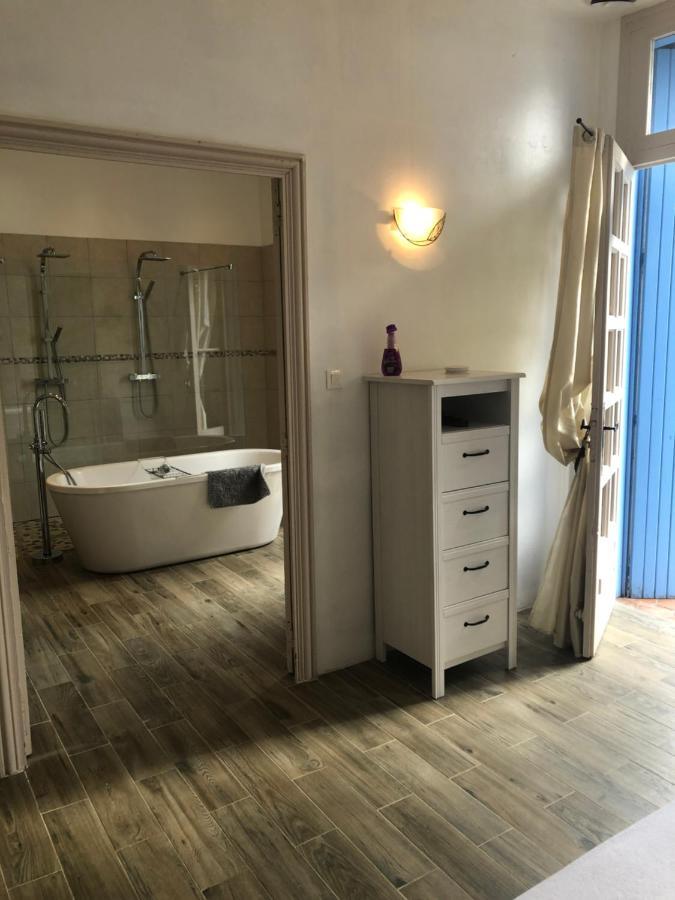 Le Marronnier Bed and Breakfast Saint-Genies-de-Fontedit Εξωτερικό φωτογραφία